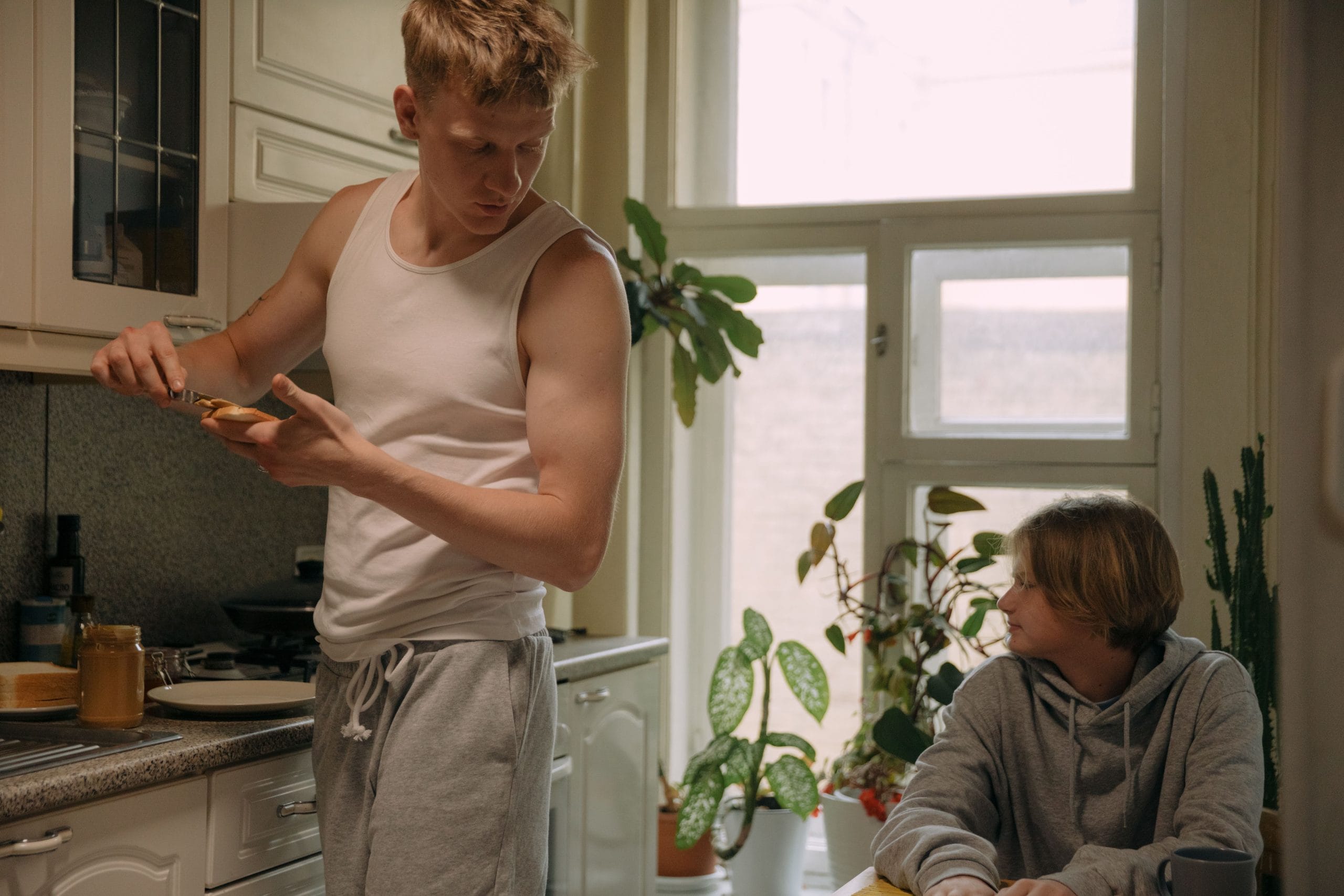 kako razgovarati sa tinejdžerom pexels-cottonbro-7254216
